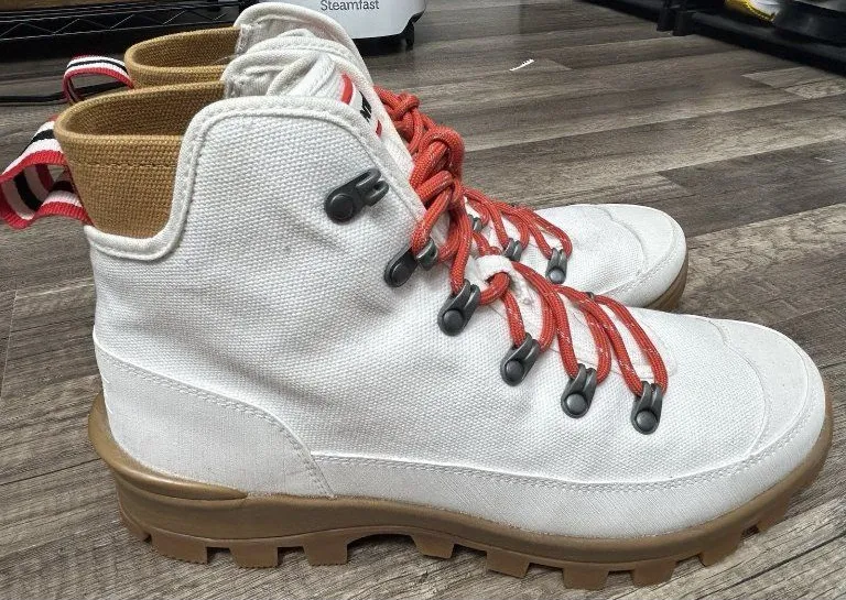 Hunter Boots Women’s 10 White Canvas Desert Commando Hiking Lug Sole EUC
