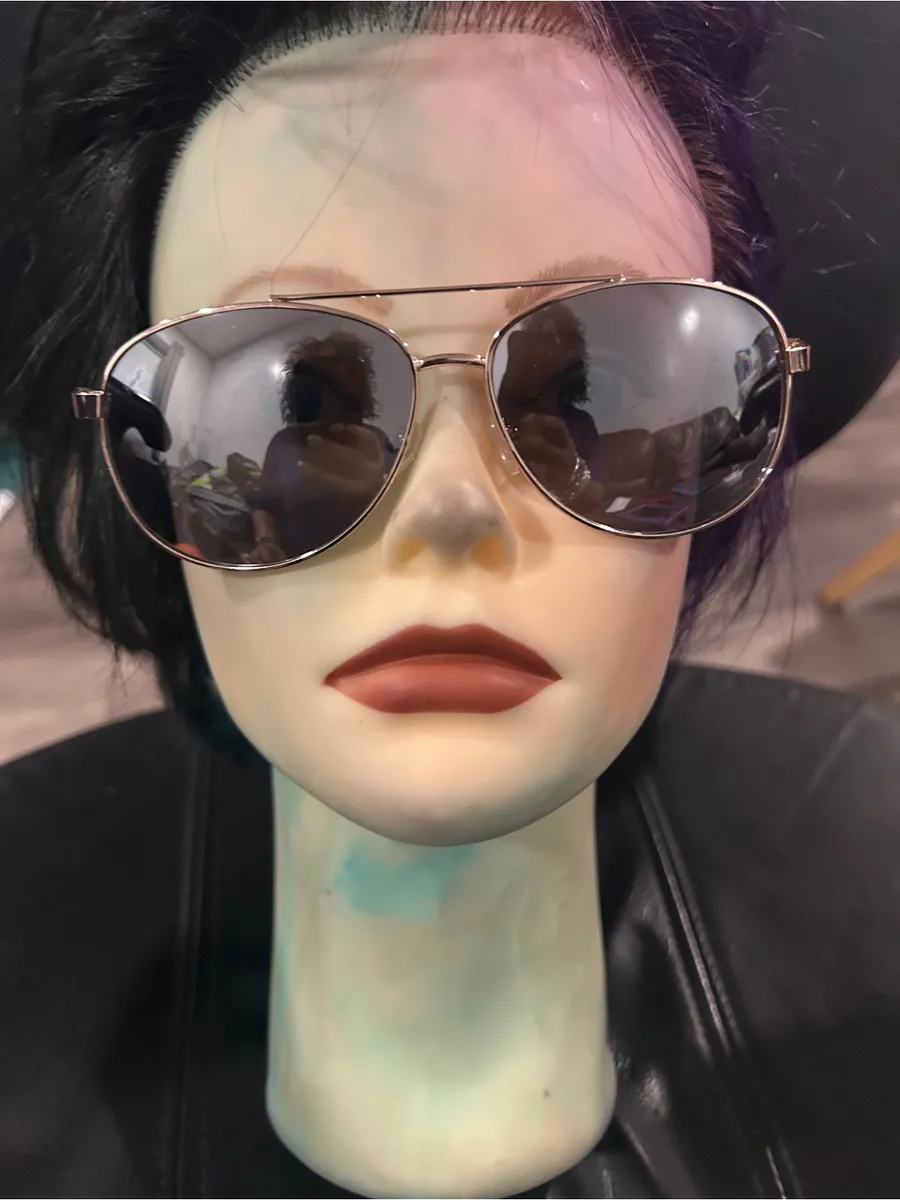 Stylish gold Aviator Sunglasses