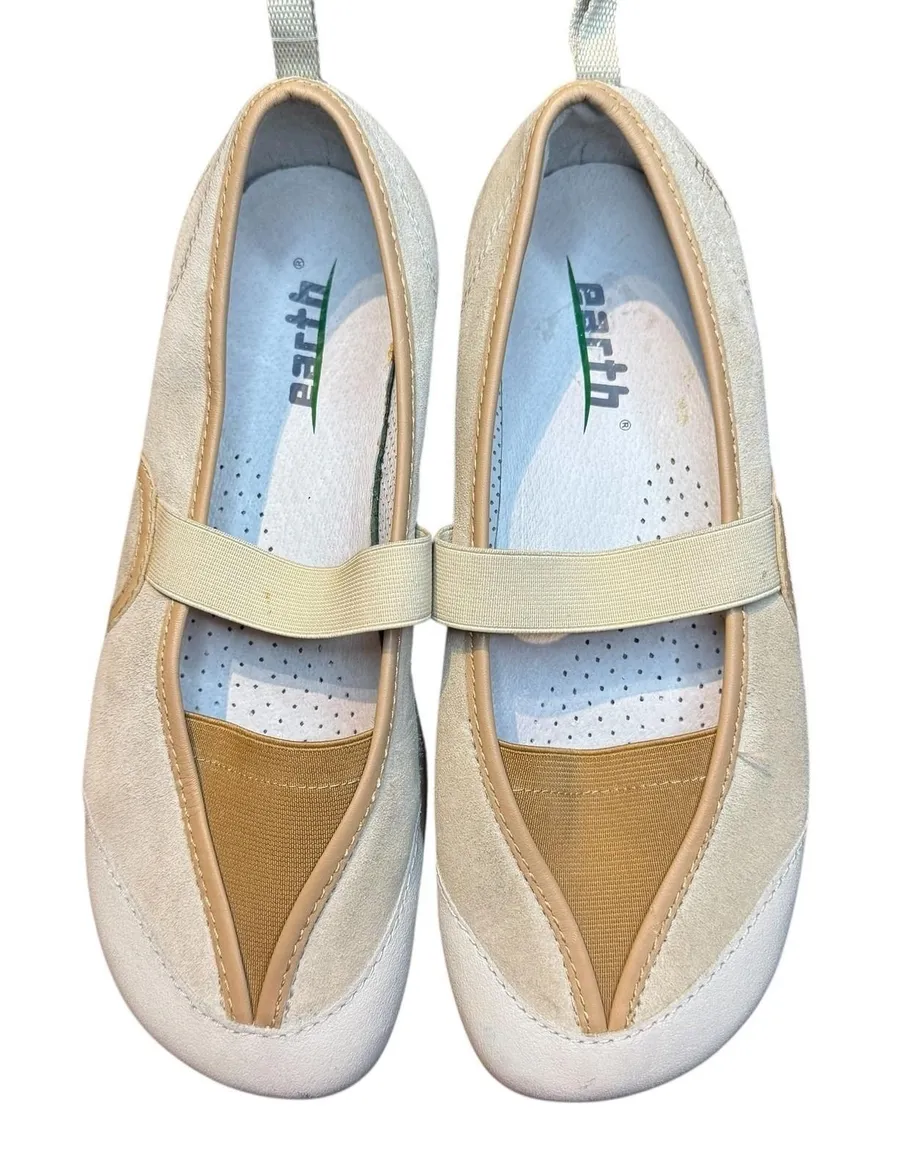 Earth Shoes Womens Size 6B Cream Beige Intrigue Leather Mary Jane Comfort Flats Tan
