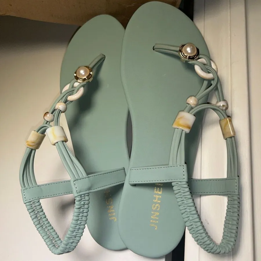 Mint Green Beaded Flat Sandals – Women’s Size 9