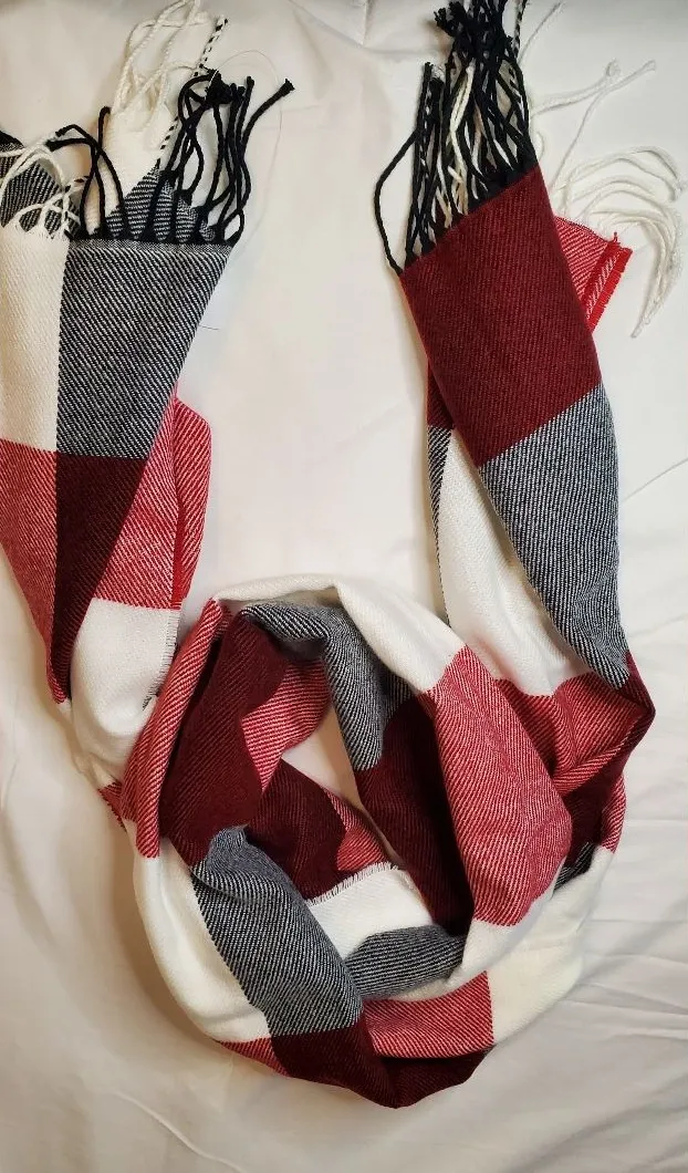 NWT Banana Republic Red, Black and White Scarf Unisex
