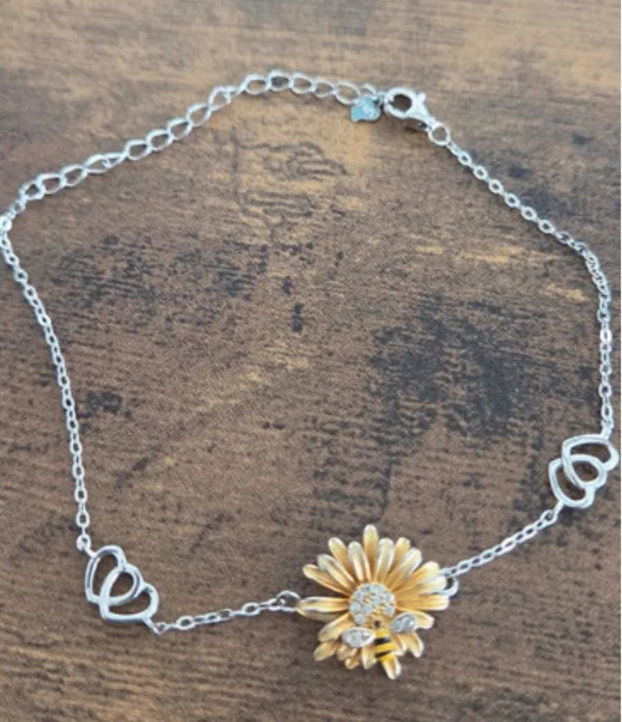 Sterling silver bee daisy bracelet