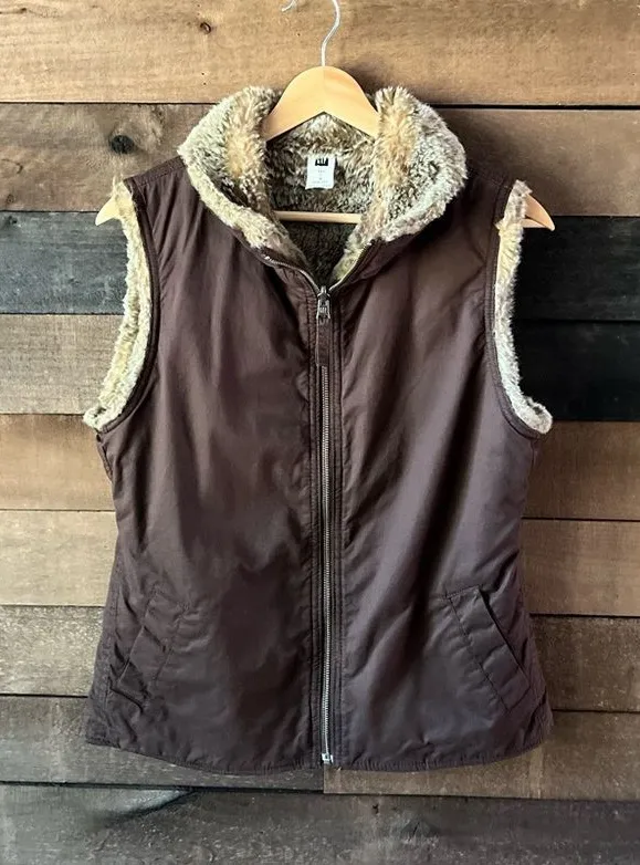 Gap Women's Brown Gilet