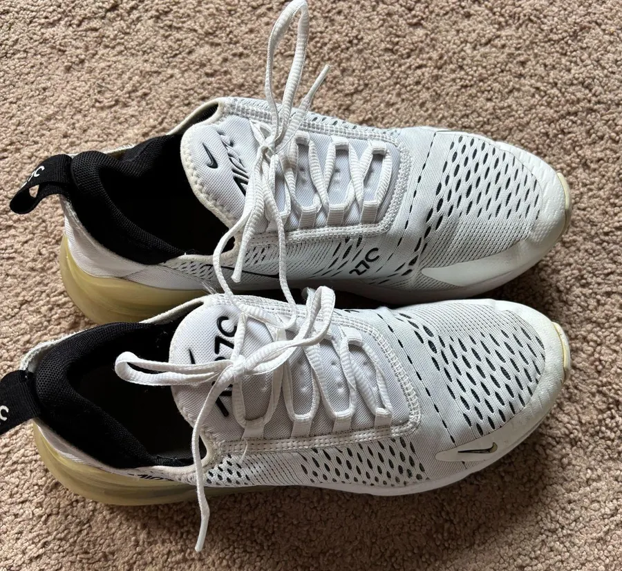 Nike 270 Air Shoes white