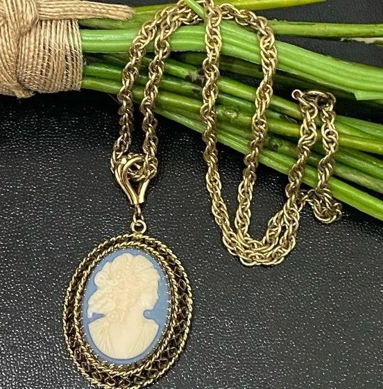 Vintage Jubilee 17 Jewels Victorian Blue Cameo Wind Up Watch Pendant 24”Necklace