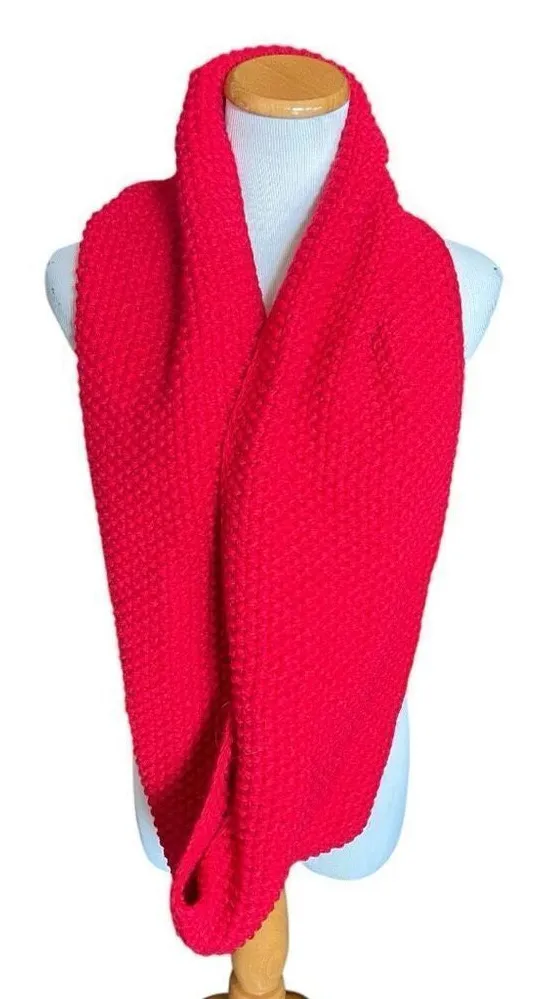 Womens Old Navy Bold Red Honeycomb Winter Infinity Scarf in Apple of my Eye