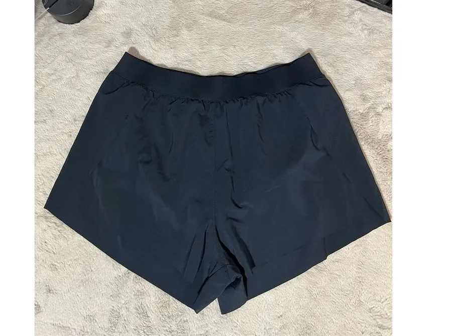 CRZ YOGA Women's Black Sport Shorts Size M Activewear Lightweight