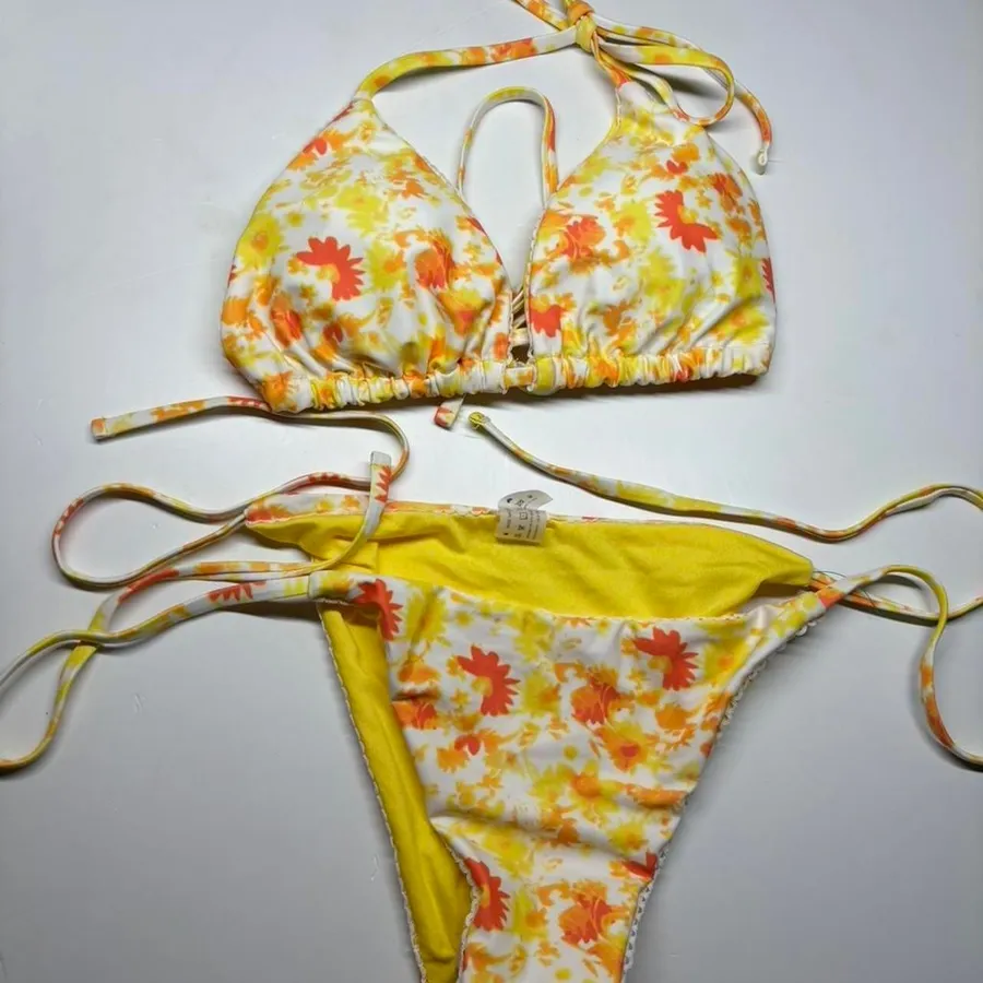 VIBRANT 90s Floral Bikini Set