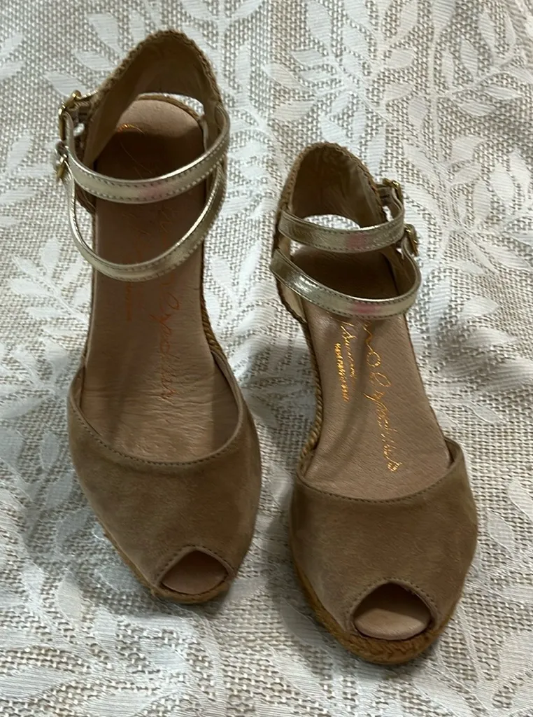 Gaimo Tan Taupe Suede Peep Toe Wedge Espadrilles Size 6.5/37