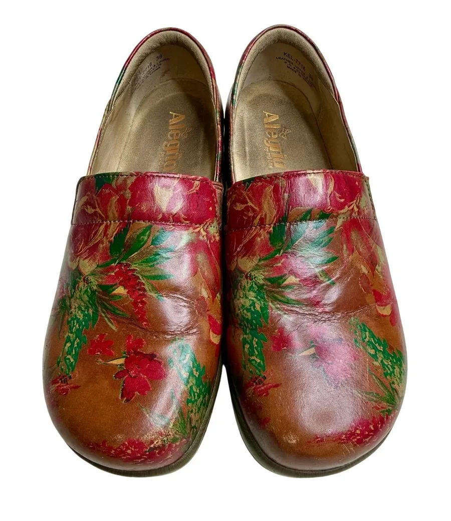 ALEGRIA Keli Women's 38 Southwestern Romance Red Floral Comfort Clogs Work Shoes