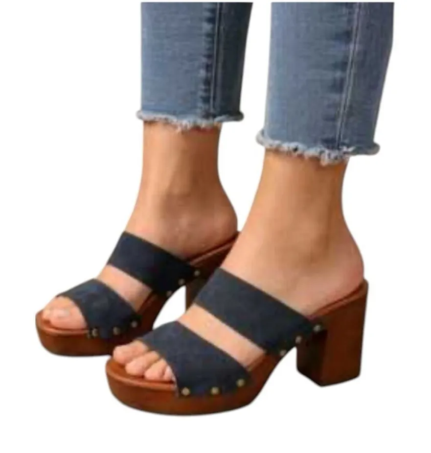 Avellini Platform clog sandal Suede Navy Made in Italy EUC Blue Size 8