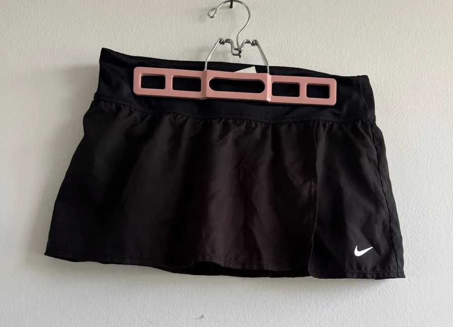 Nike Womens Black Swim Skirt Skort with Built In Brief NESS9201 Size M