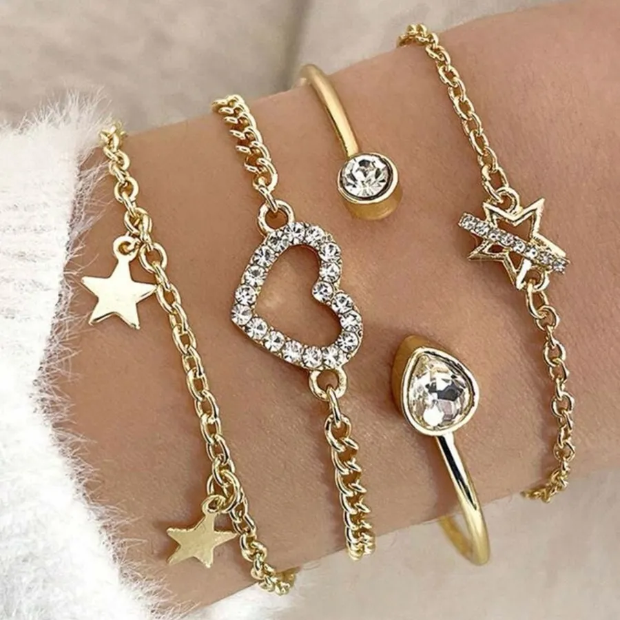 Set of 4 Golden Bracelets with Heart and Stars