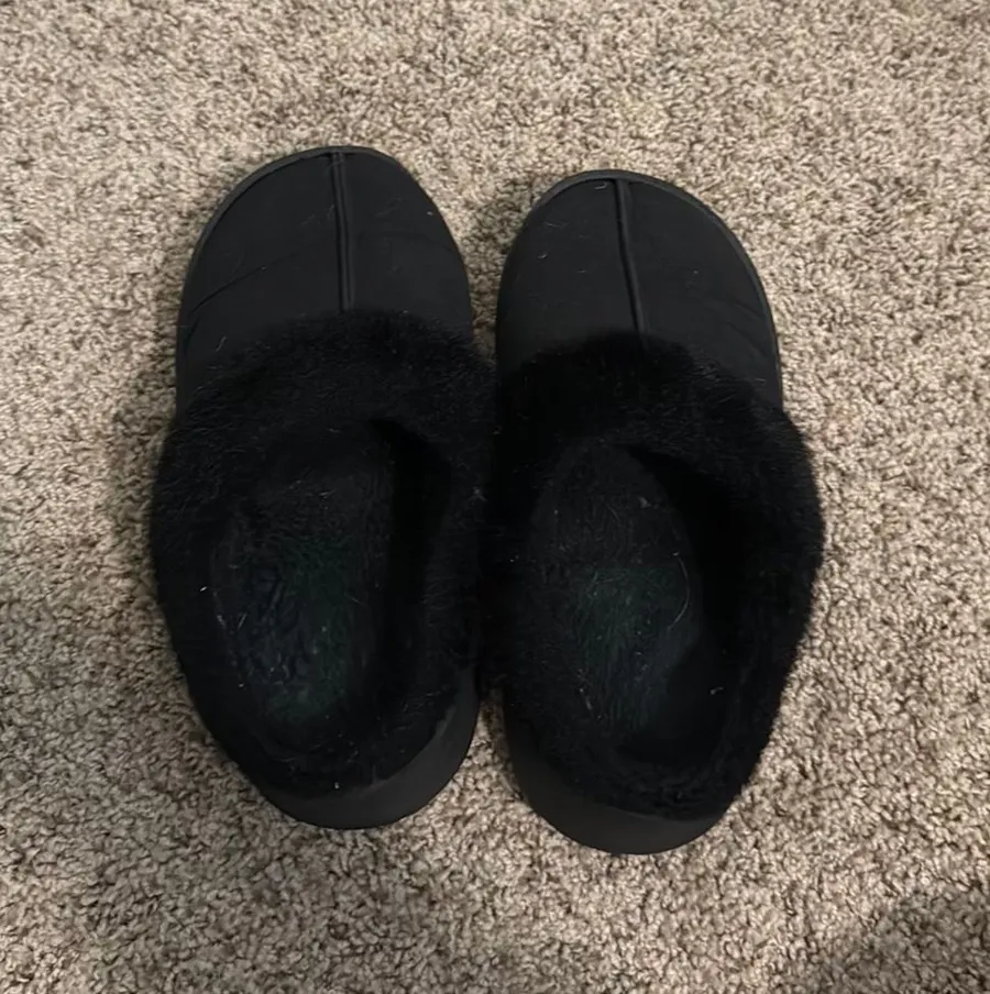 Slippers Black Size 7.5
