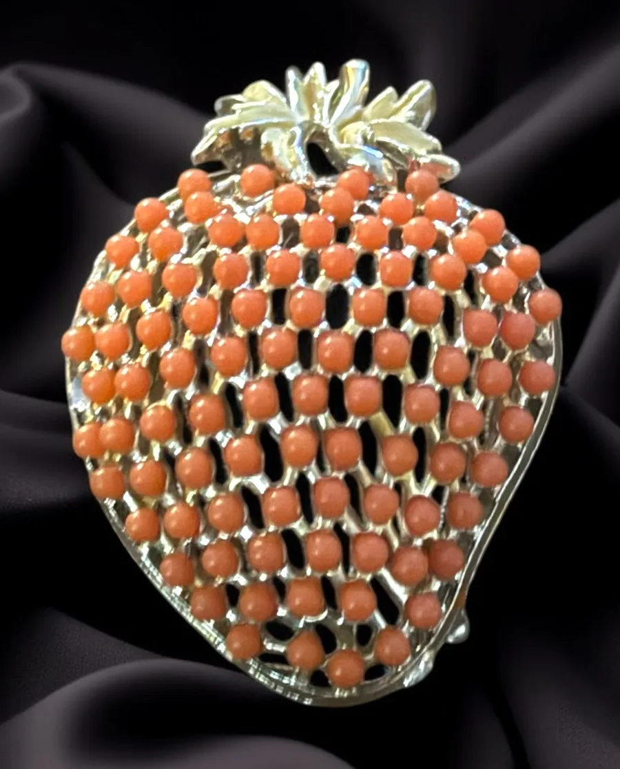 Vintage gold tone coral cabochon stones strawberry brooch