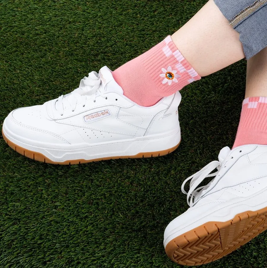 Reebok Ortho Lite White Leather Sneakers with Gum-Trim Sole Size 7.5