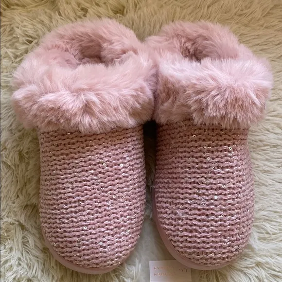 NWT
Lauren Conrad Pink Sequin Slippers