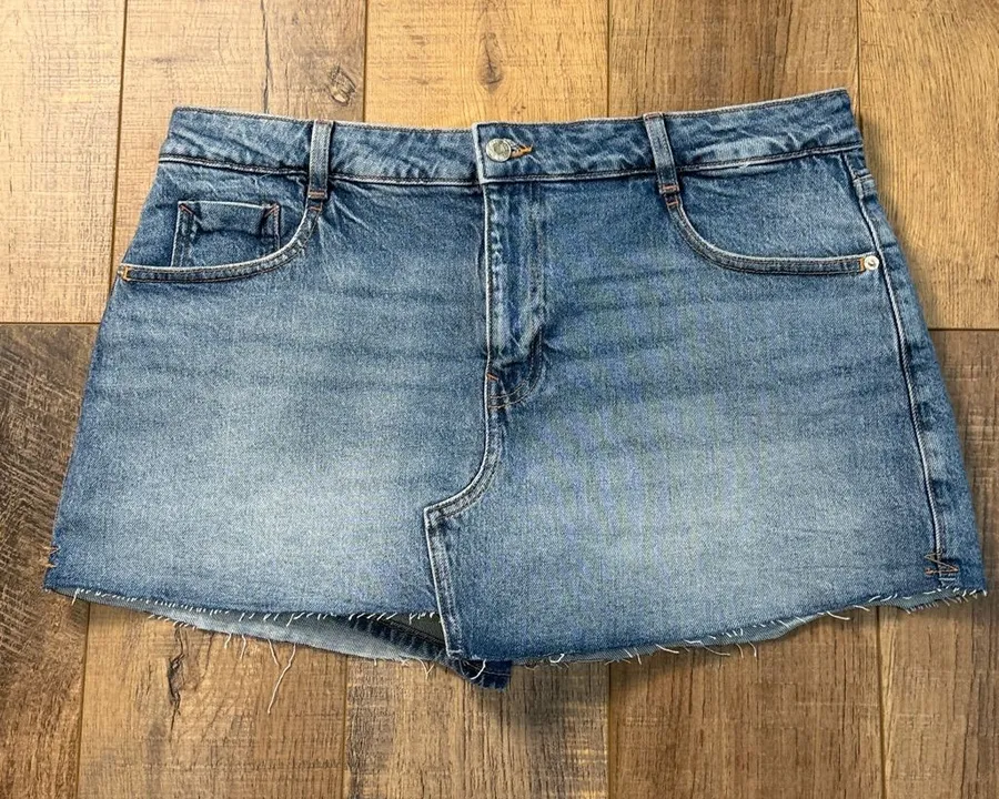 Zara Blue Denim Jean Mini Skort Frayed Hem Size XL