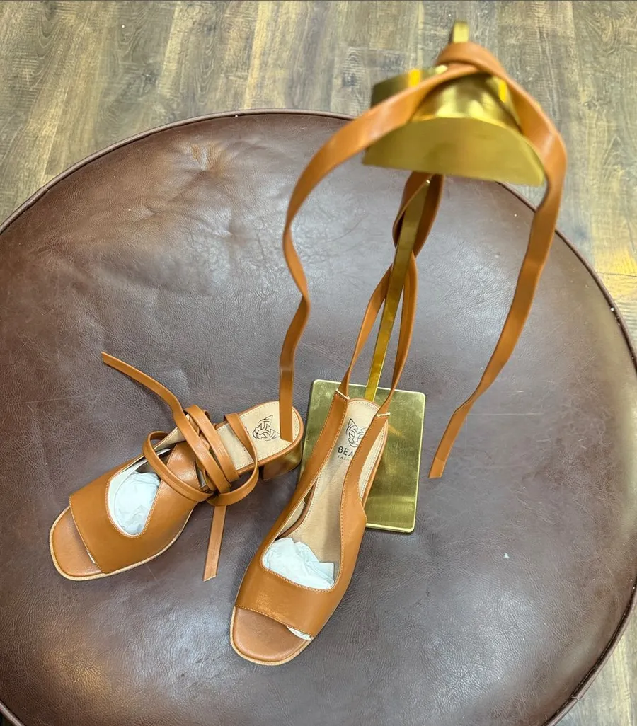 Women’s Tan Leather Lace