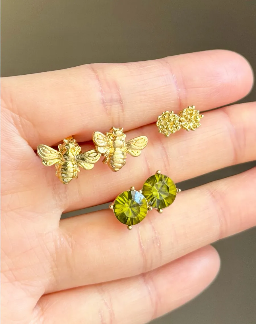 Stud earrings set of 3🐝💚
