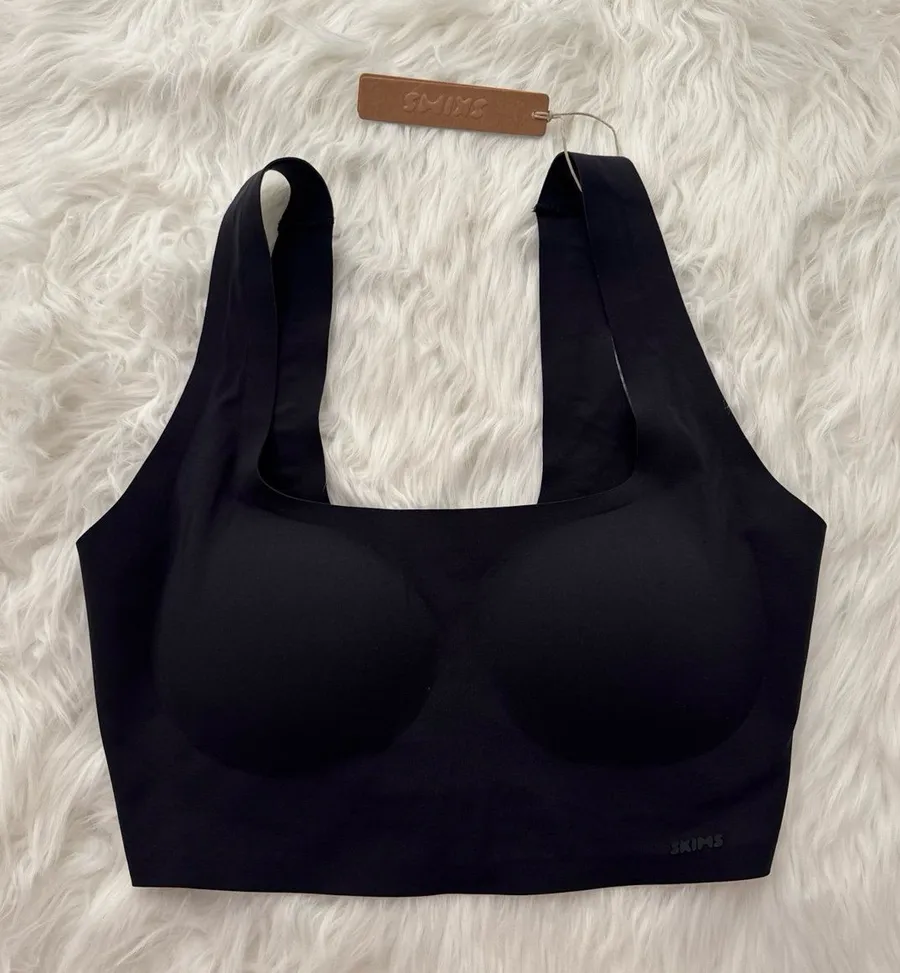 Skims Naked Scoop Tank Bra Onyx Size Small