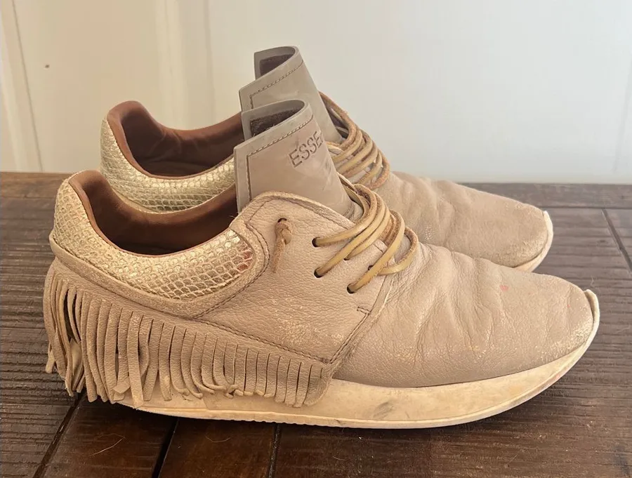 Esseutesse Shoe Size 39 Beige Leather Upper Metallic Foil Fringe Sneakers Tan