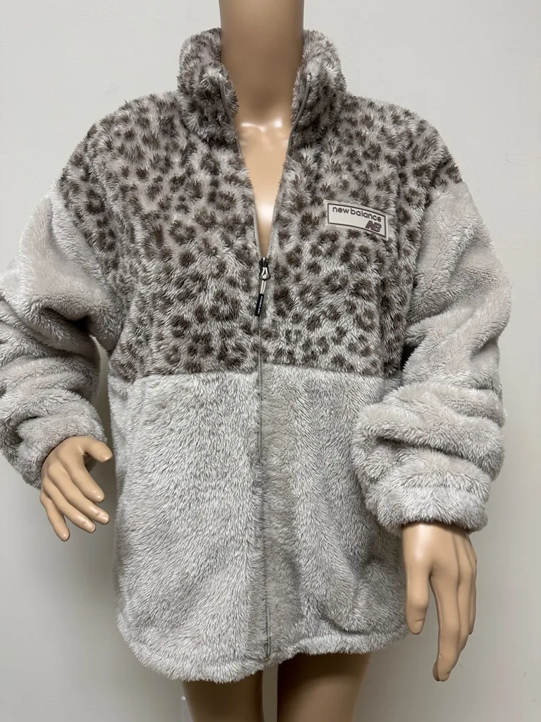 NWOT New Balance Beige & Taupe Leopard Cheetah Print Fleece Jacket L
