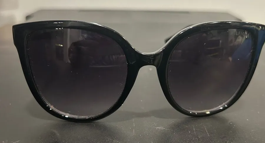 Tommy Hilfiger Black Cat-Eye Sunglasses