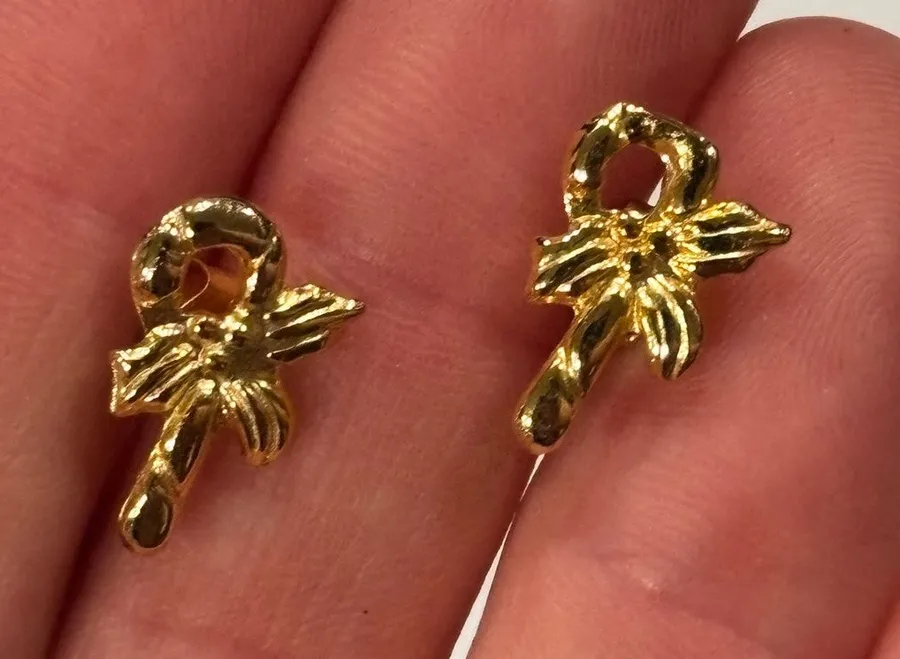 Holiday/Christmas Gold tone candy cane earrings