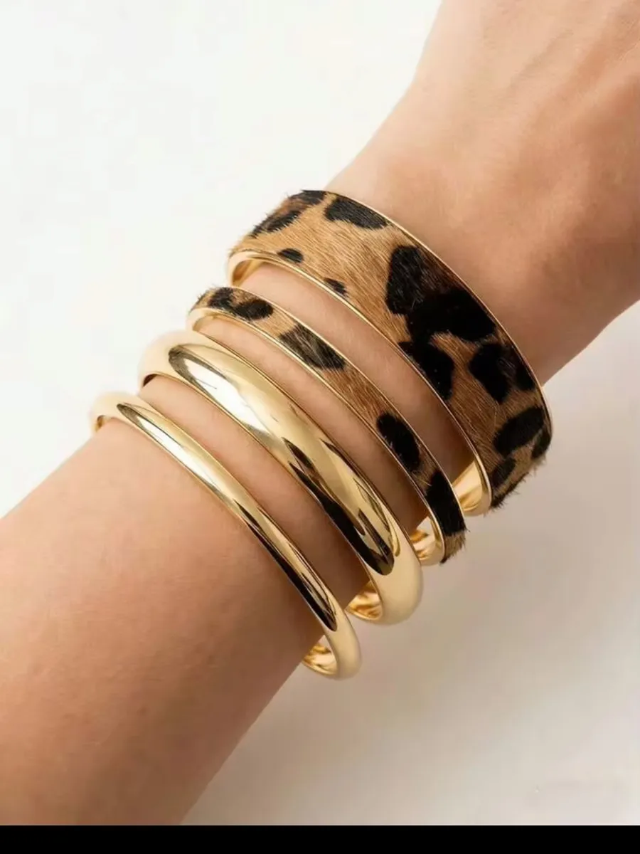 NWOT Gold and Leopard Print Bangle Bracelet Set