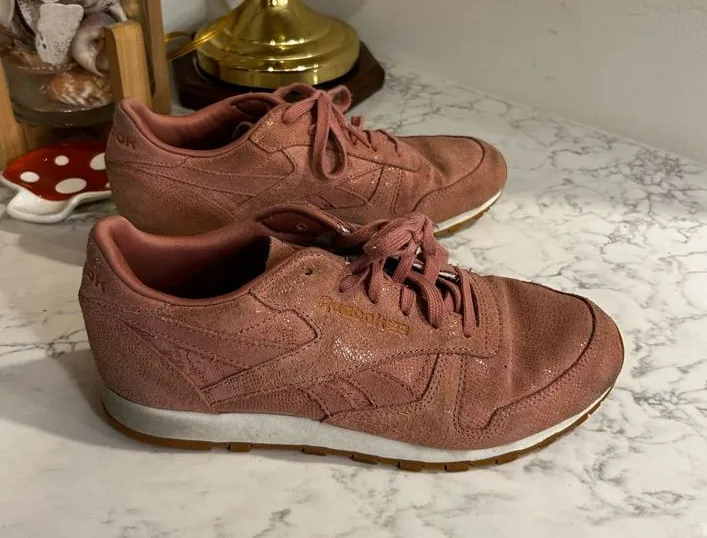 Reebok Classics Leather Clean Exotics Sandy Rose Women's Size 8.5