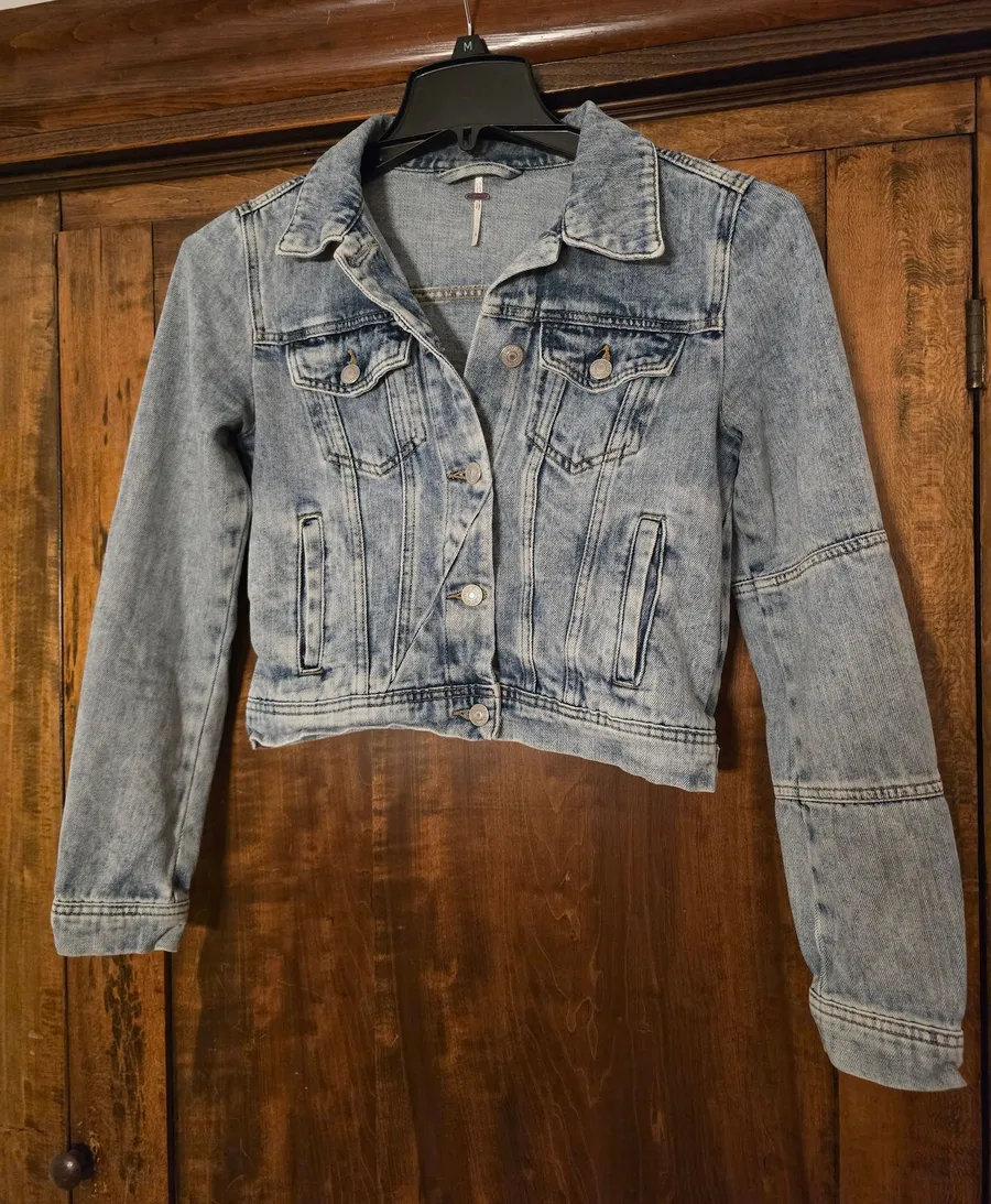O Free People Womens Light Blue Denim Jacket Size Small