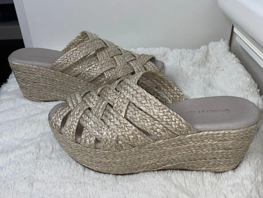 Chocolat Blu Light Beige Rattan Espadrille Wedge Sandal Heel Size 7
