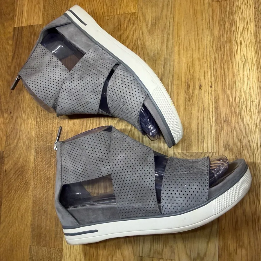 Eileen Fisher Taupe Gray Suede Sport Sneaker Sandals Size 7.5 Back Zip