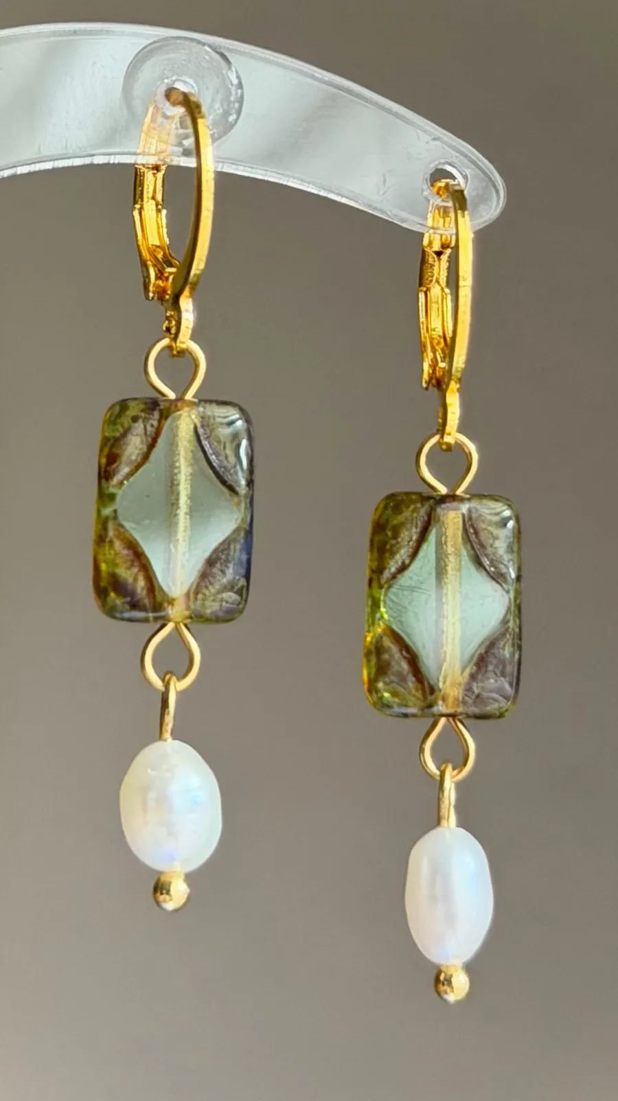 Handmade boho fairy dainty quality Czech glass beads & pearl dangle earrings💛