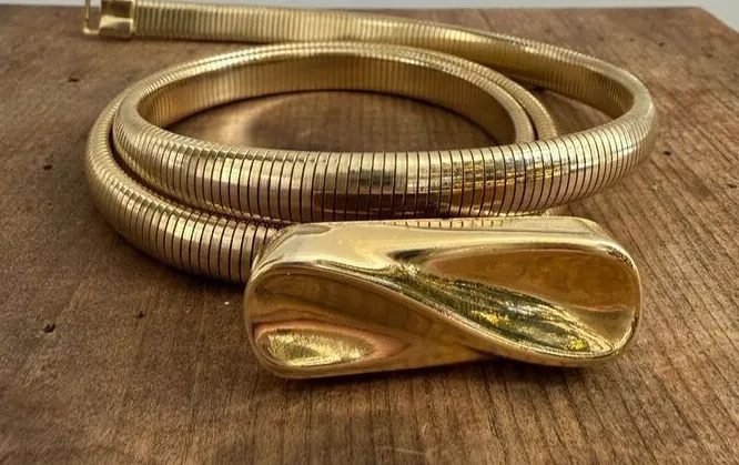 Vintage 80s Gold Tone Stretch Belt Beveled Rectangular Clip Buckle M
