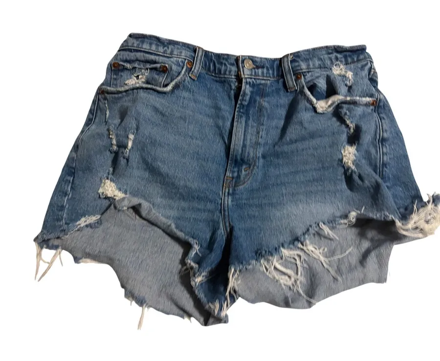 Abercrombie & Fitch Mom Short Curve Love Distressed Blue High Rise 31 12