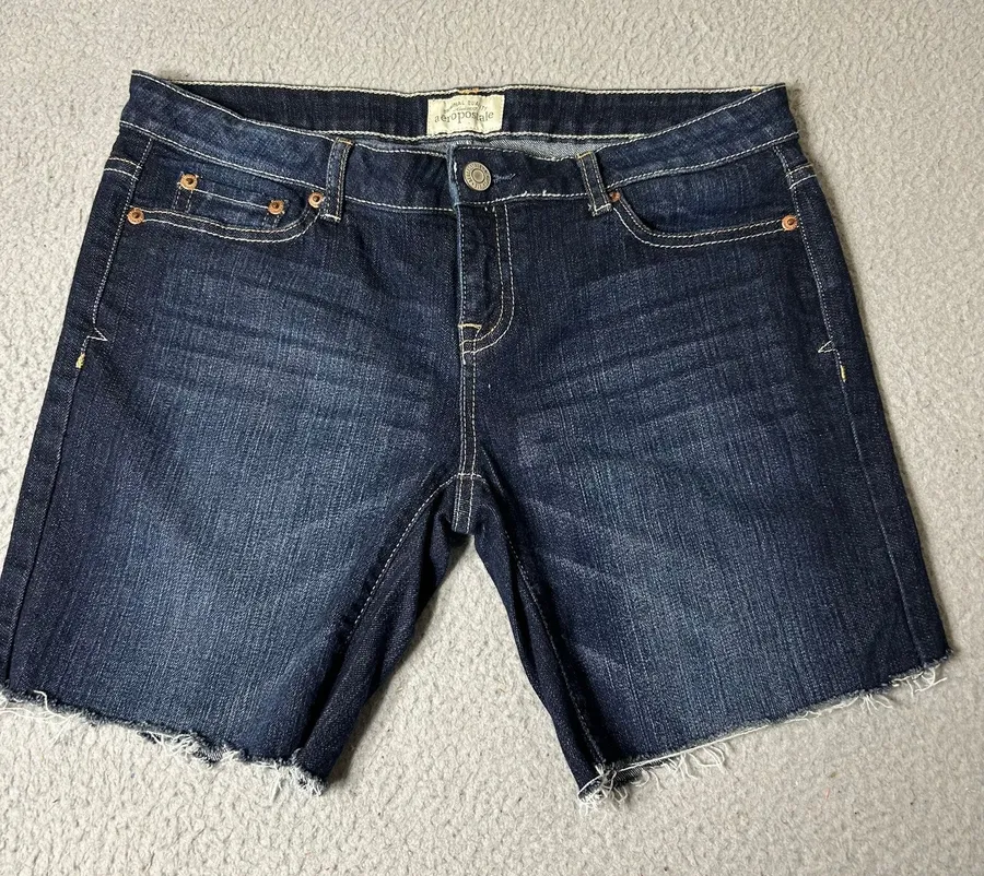 Aeropostale Denim Shorts Womens 9/10 Blue Mid Rise Cutoff Jean Shorts