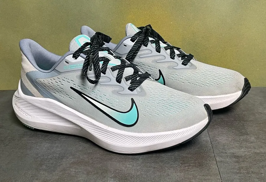 Nike Zoom Winflo 7 Women's Running Shoes Sky Grey/Teal/White Size 7.5