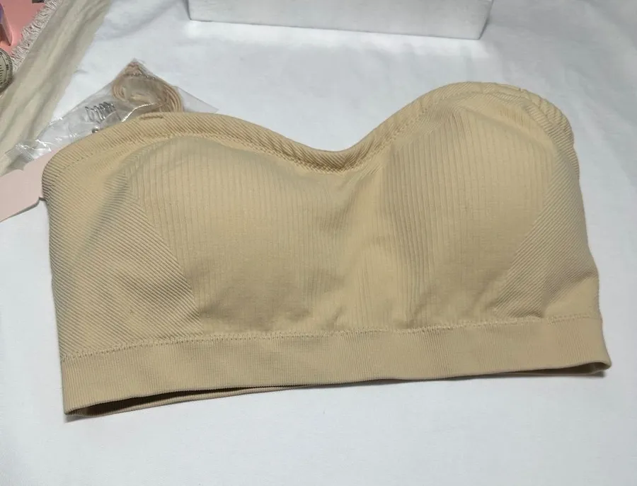 Strapless Bra with 2 sets of straps