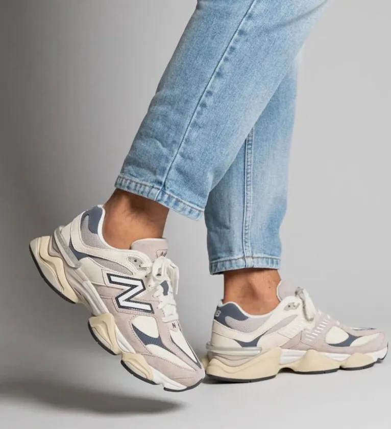 New Balance 9060 'Moonrock Linen size 7.5 W / 6 M