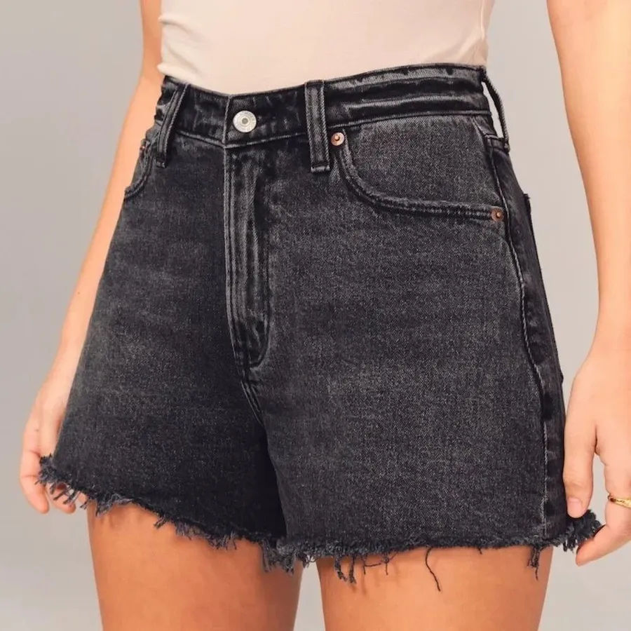 Abercrombie & Fitch Curve Love Black Cutoff Shorts High Rise Size 26/2