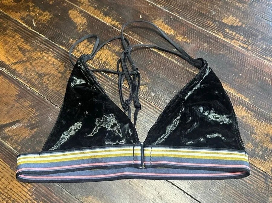 Victoria’s Secret S black rainbow velvet strappy wireless bralette
