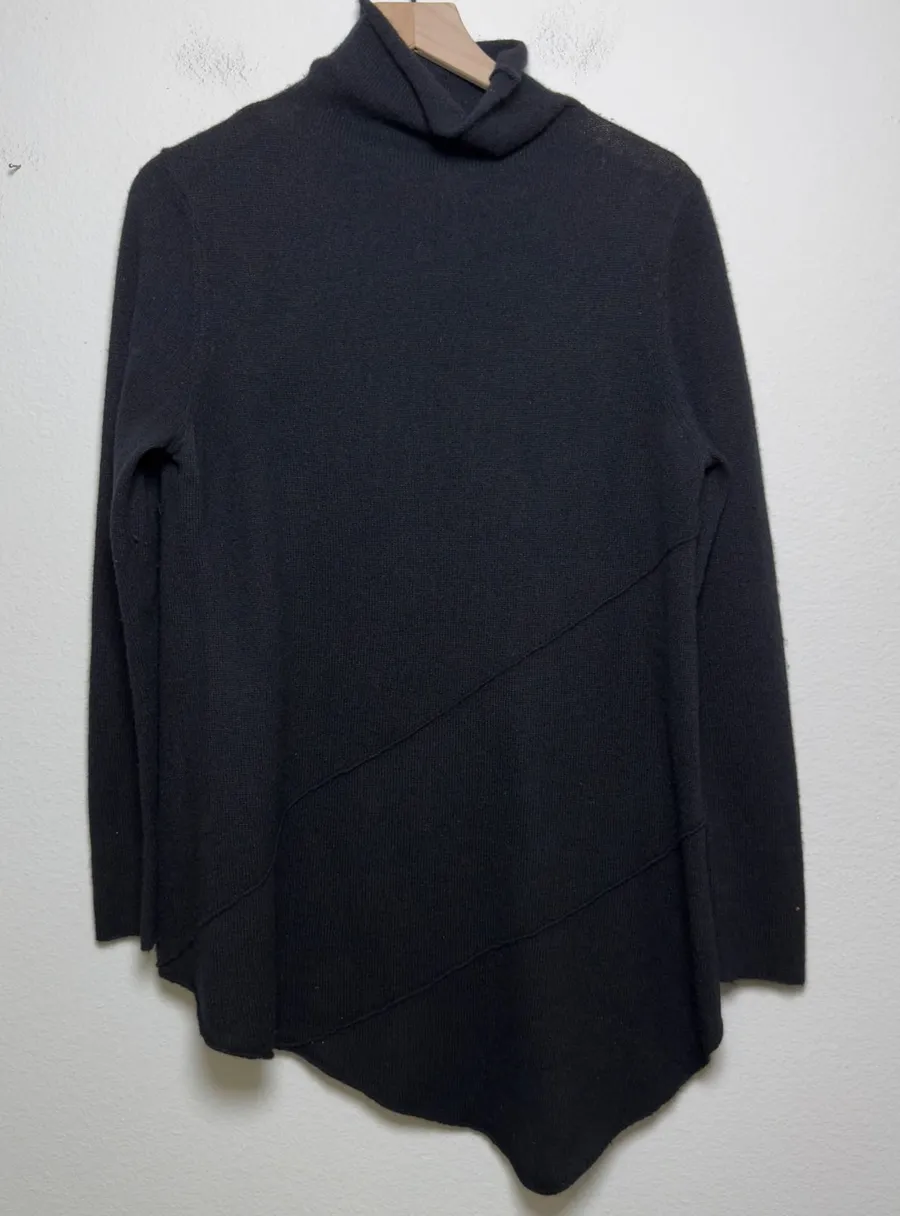 Neiman Marcus Women Cashmere Sweater Large Black Asymmetric Mock Neck Luxury