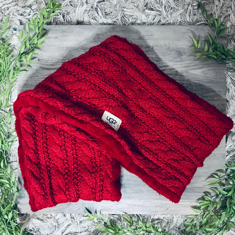 Cable Knit Infinity Scarf