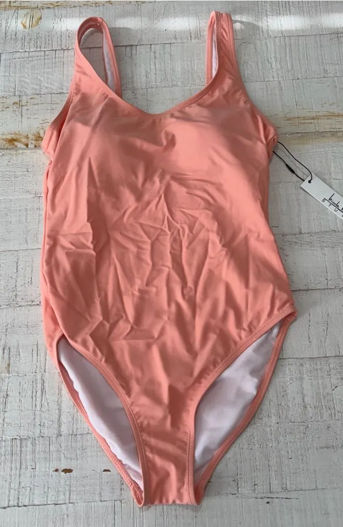 Nicole Miller NWT size Medium One Piece Swimsuit Scoop Back in Peach Amber