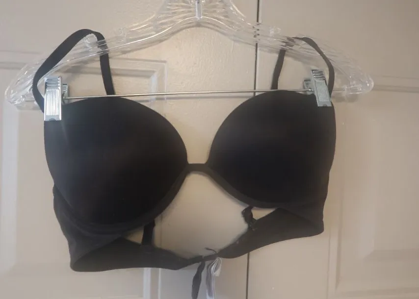 PINK Victoria's Secret wear everywhere super push-up bra in black and pink size 36B.