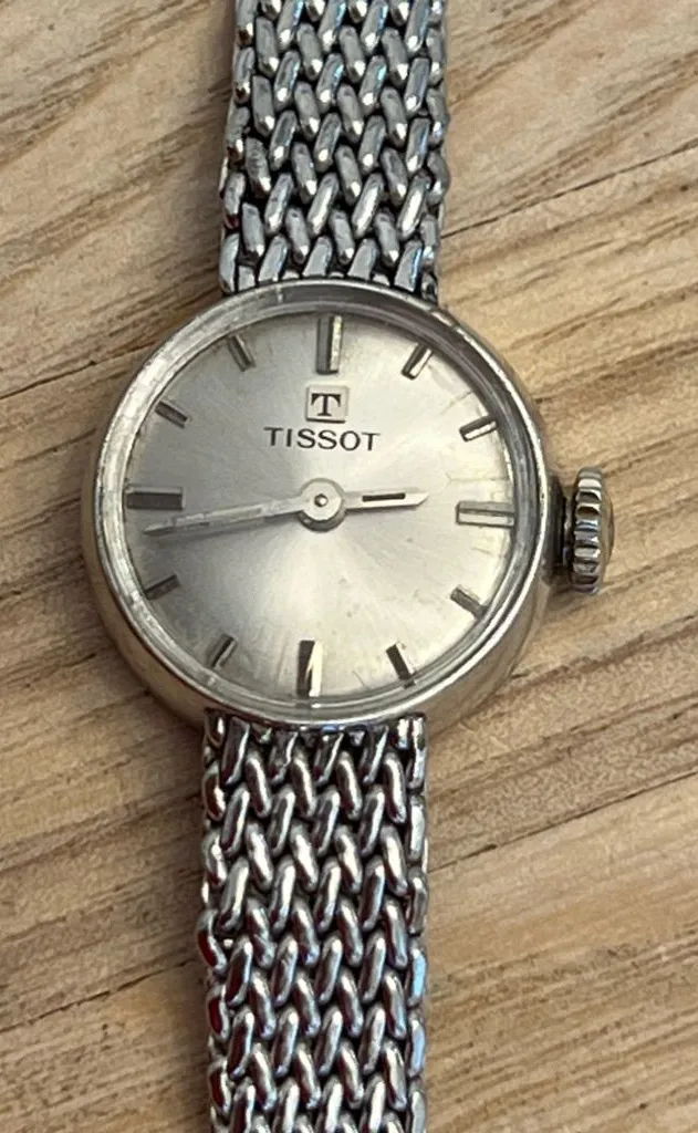 Tissot Ladies Rare Vintage Mechanical Ladies Watch Gold Bracelet, Bezel Works Silver