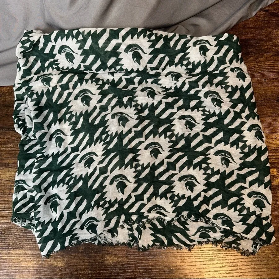 ZooZatZ Scarf Womens Green White Viscose Spartan Logo Infinity Heathering Fringe