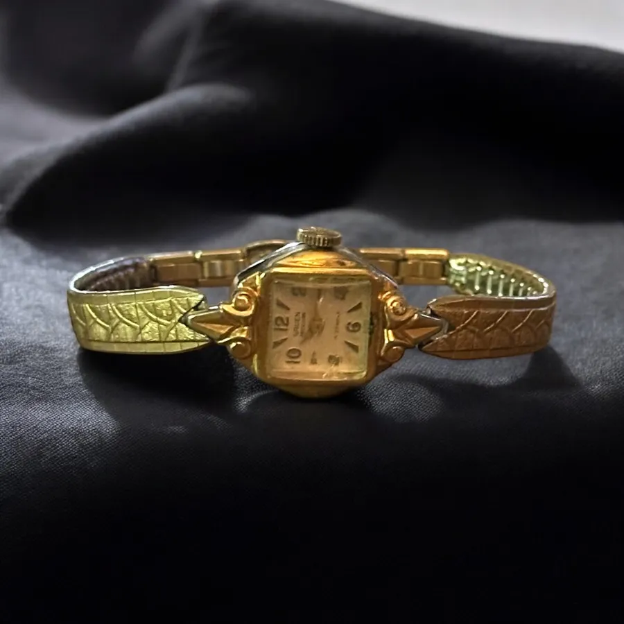 Vintage Gruen Precision 17 Jewels Swiss gold tone watch